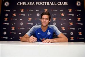 Đòi hỏi của HLV Sarri sau khi gia hạn hợp đồng với sao Chelsea