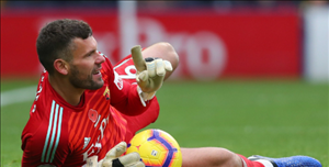 Tottenham và Chelsea đại chiến vì thủ môn 36 tuổi