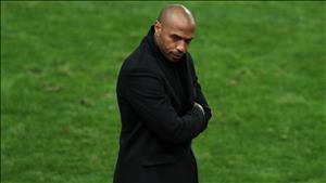 Wenger bảo vệ Henry sau khởi đầu bết bát ở Monaco