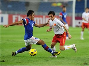 Video tổng hợp: Malaysia 2-0 Việt Nam (bán kết lượt đi AFF 2010)