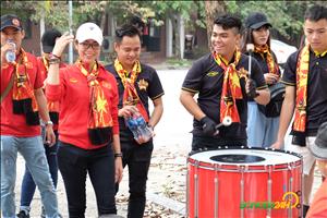 CĐV Việt Nam cuồng nhiệt, đốt cháy các khán đài sân Mỹ Đình