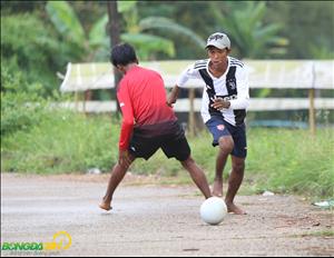 Bóng đá đường phố ở Yangon: Hình ảnh phản chiếu của Hà Nội cách đây 20 năm