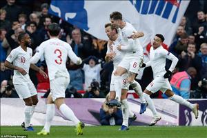 Điểm tin bóng đá sáng 19/11: Á quân World Cup bại trận trước người Anh