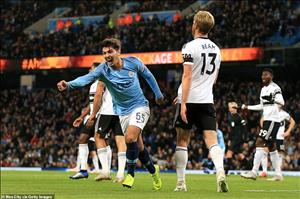 Pep Guardiola tán dương người hùng đưa Man City vào tứ kết League Cup