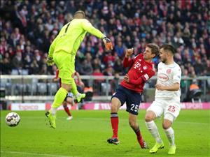 Bayern Munich 3-3 Dusseldorf: Cầm vàng lại để vàng rơi