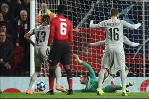 Mourinho tuyên bố De Gea chắc chắn ở lại