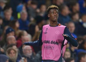 Mới gia nhập, Higuain lập tức… báo hại Chelsea