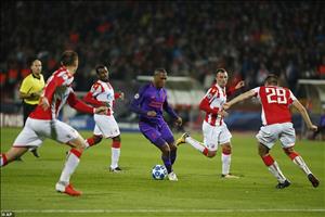 Sturridge bị chửi sấp mặt sau trận thua Crvena Zvezda