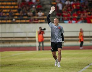 CLB Thái Lan muốn chiêu mộ thủ môn Đặng Văn Lâm sau AFF Cup 2018