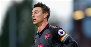 Vừa trở lại, đội trưởng Arsenal lại dính chấn thương mới