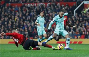 Arsenal hòa trên thế thắng M.U: Bất bại và hơn thế nữa…