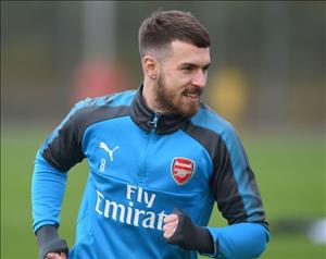 Vì sao Ramsey vắng mặt ở trận gặp Tottenham?