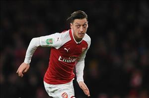 Wenger thách Ozil trở thành thủ lĩnh của Arsenal