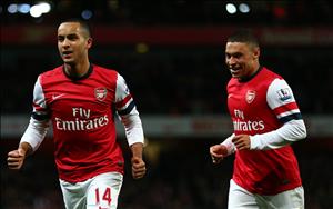 Bộ đôi người Anh xát muối vào nỗi đau Arsenal