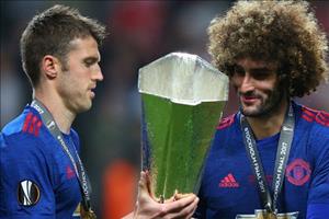 Mourinho nhắm 5 cái tên để thay thế Carrick – Fellaini