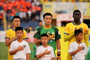 Bùi Tiến Dũng nói gì khi lần đầu được thi đấu ở AFC Cup?