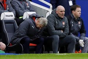 Arsenal thua 4 trận liên tiếp: Có một bệnh nhân chỉ chờ rút ống thở