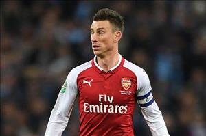 Arsenal chuẩn bị phế truất trung vệ “hết đát”