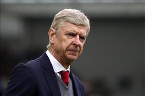 PSG nhắm HLV Wenger thay Emery