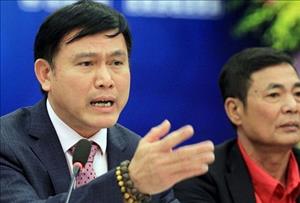 Bầu Tú lên tiếng sau tuyên bố bỏ bóng đá của bầu Đức