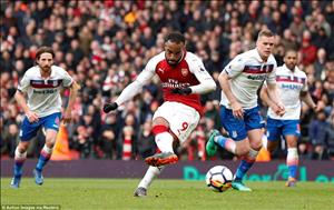 Lacazette nói gì sau khi nổ súng trở lại?