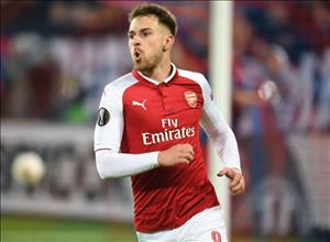 Ramsey nén đau ghi bàn, Arsenal hú vía vượt CSKA vào bán kết C2