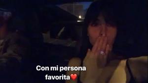 Bạn gái Ronaldo khoe nhẫn ở ngón áp út