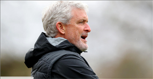 HLV Southampton dọa đánh sập Emirates