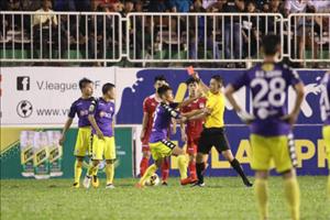 Giám sát trận HAGL vs Hà Nội tiết lộ lý do Thành Lương nhận thẻ đỏ