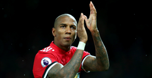 M.U tính chi 30 triệu cho truyền nhân của Ashley Young
