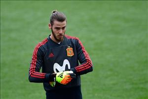 Van der Sar bày cách giúp De Gea trở thành thủ môn số 1 thế giới