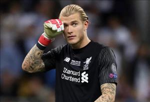 Thủ môn Karius bị rối loạn thị giác sau cú giật cùi chỏ của Ramos