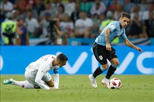 Neville khen ngợi mục tiêu của Arsenal sau trận Uruguay vs Bồ Đào Nha