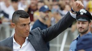 Juventus bán 520 nghìn áo đấu dù Cristiano Ronaldo còn chưa ra mắt