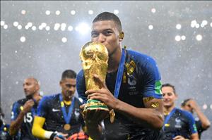 Sốc: Kylian Mbappe bị loại khỏi danh hiệu Cậu Bé Vàng năm 2018