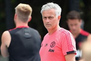 Góc M.U: Khó lòng lật đổ ngai vàng với sự chuẩn bị tồi tệ