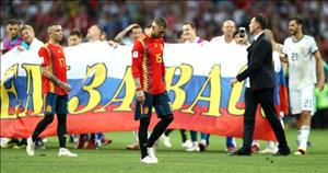TBN bật bãi World Cup 2018: Ngày La Roja mắc kẹt giữa hai thế hệ