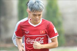 Văn Toàn xuất hiện với kiểu đầu đậm chất... Sơn Tùng M-TP