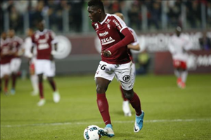 MU chi 50 triệu bảng mua cầu thủ vô danh