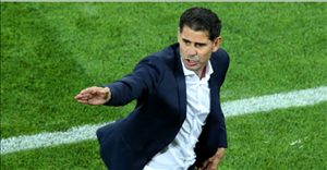 CHÍNH THỨC: Fernando Hierro rời ghế HLV trưởng của TBN