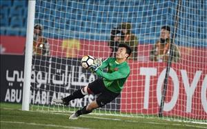 Thủ môn Bùi Tiến Dũng xin lỗi vì để người hâm mộ thất vọng