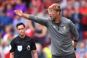 HLV Klopp và huyền thoại MU tiếp tục khẩu chiến vì việc đá C1 của Liverpool