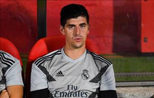 HLV Real nói gì khi liên tục để Courtois dự bị?