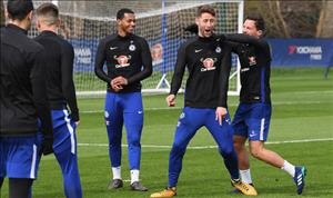 Cahill và Drinkwater đưa ra quyết định về tương lai