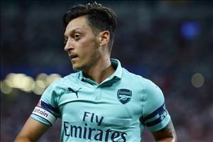 Mesut Ozil lên tiếng trước tin đồn có thể rời Arsenal