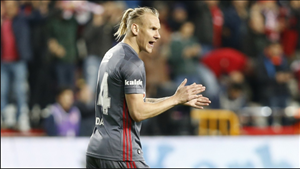 Tân binh Ngoại hạng Anh muốn giành hàng hot World Cup với Arsenal và Liverpool