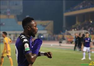 Sao nhập tịch ăn mừng giàu cảm xúc khi giúp Hà Nội vô địch V-League 2018