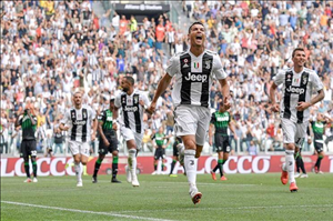 Allegri nói gì khi Ronaldo cuối cùng cũng thông nòng cho Juventus?