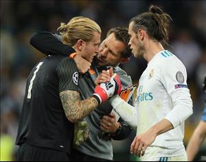Gareth Bale nói gì về sai lầm của Karius?