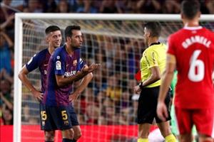 HLV Barca lý giải hành vi đánh cùi chỏ của học trò